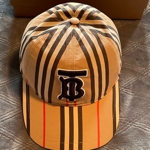 Burberry Adjustable Cap (100% authentic).